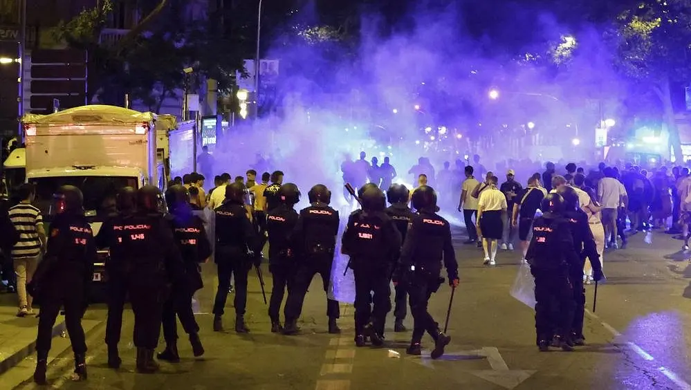 Selon le ministre français, les supporters de Liverpool ont semé le chaos avant la finale du LM